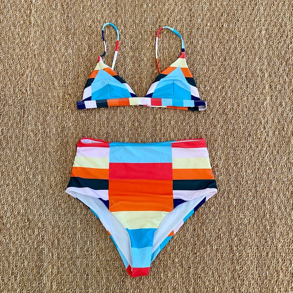 New Multicolored French Bikini Top and Matching High Waisted Cheeky Bottoms M